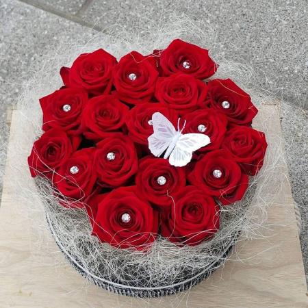 Deluxe Red Freedom Rose Hat Box